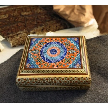  Bronz kakmalı İran minyatür desenleriyle süslenmiş el yapımı ahşap kutu
