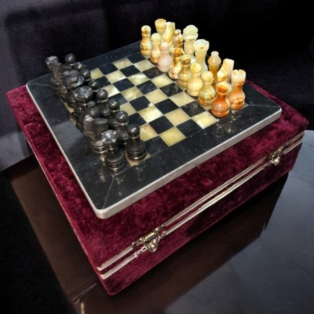 Şık El Yapımı 20x20 Mermer Satranç Takımı Kadife Kutulu